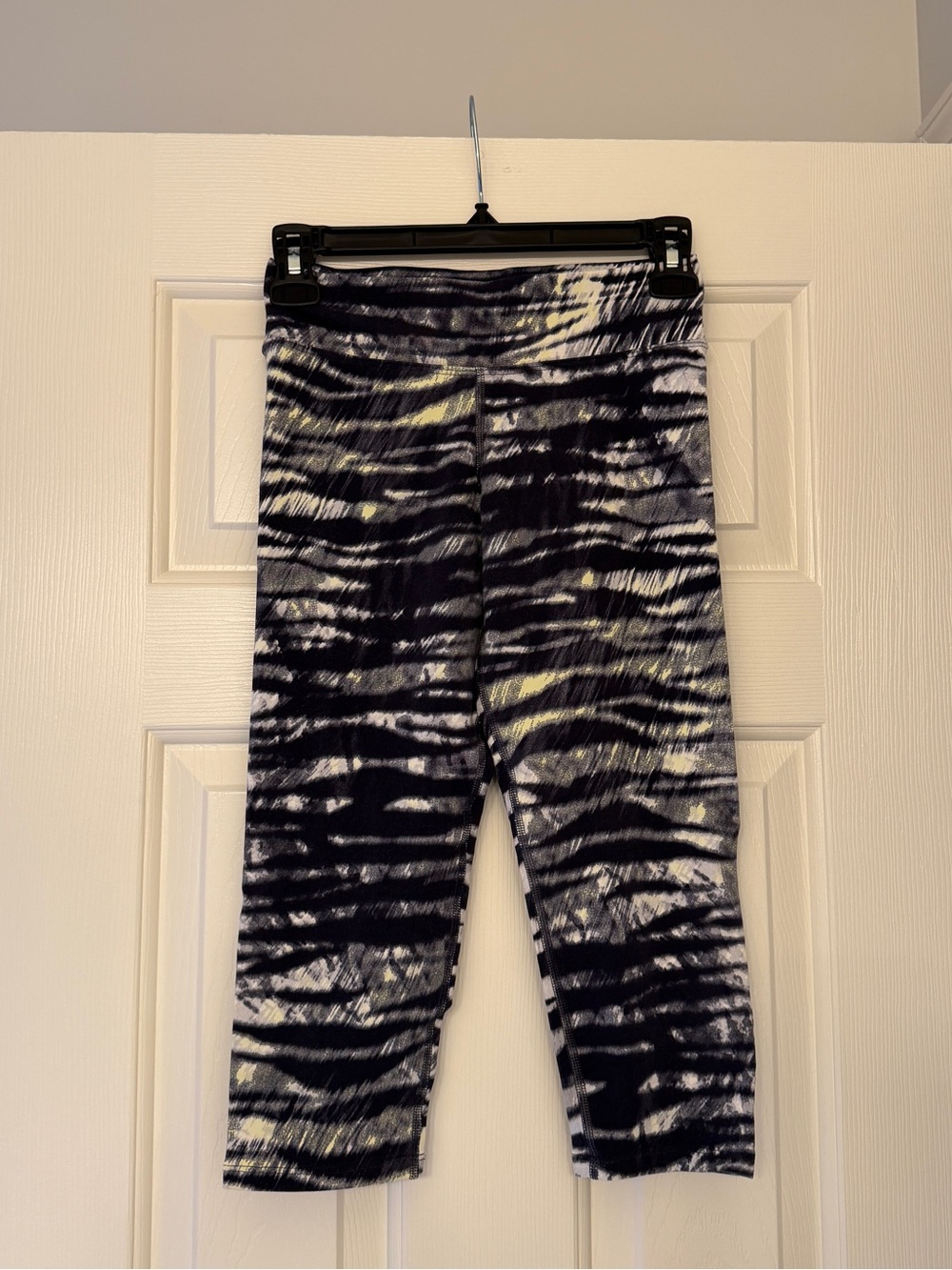Dona Jo Tie Dye Capri Leggings